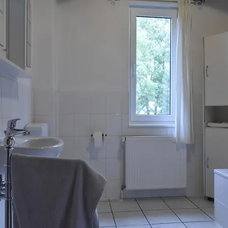 Luxurioese In Mit Garten, Cleaning Included *